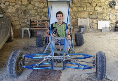 Liseli genç 3 ayda 'buggy' araba yaptı!