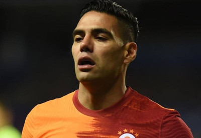 Galatasaray'da Falcao depremi!