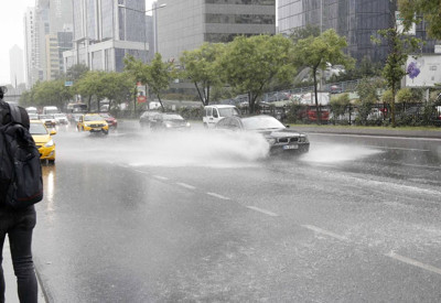 İstanbul için yağış uyarısı: Son yıllarda nadir olarak görülen cinsten!