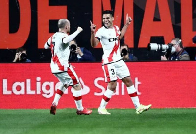 Barcelona'yı yıkan Falcao tarihe geçti!