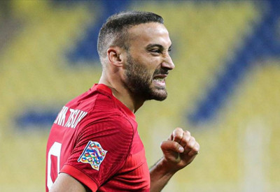 Cenk Tosun bonservisiyle geliyor