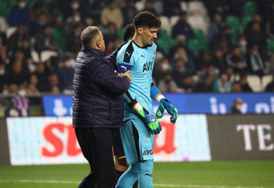 Fenerbahçe'de Altay Bayındır depremi; Ünlü yorumcu canlı yayında açıkladı