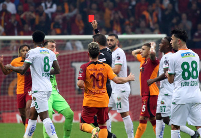 Erman Toroğlu’ndan olay sözler: “Maçın içine etti…”