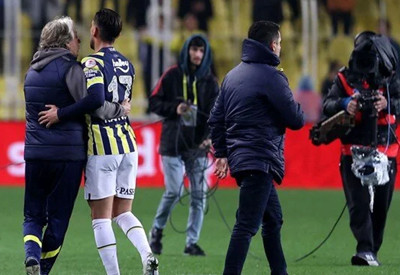 Kadıköy'de yönetim ve bazı futbolculara protesto