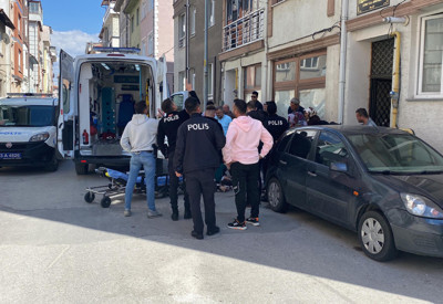 Cam silerken pencereden düşen kadın yaşam mücadelesini kaybetti