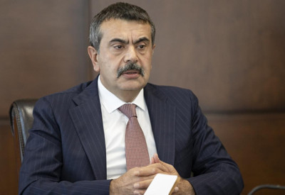 Bakan Tekin cemaat iddialarına cevap verdi: ''Atatürk'ü seviyorum, cemaatçi değilim''