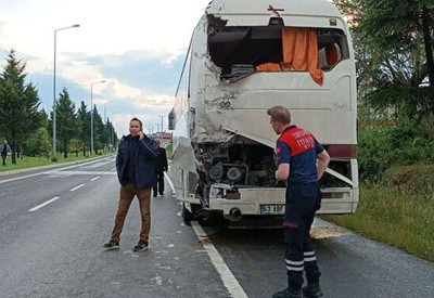 Kütahya'da devrilen otomobildeki 1 kişi öldü, 1 kişi yaralandı