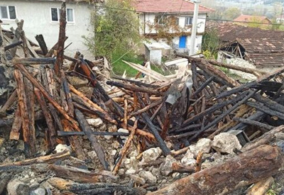 Ahşap evde çıkan yangında yaşlı kadın hayatını kaybetti