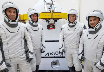 SpaceX'ten uzay yolculuğu için açıklama! Hava koşulları elverişli