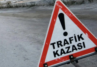 Kütahya'da otomobil ağaca çarptı: 2 ölü, 1 yaralı
