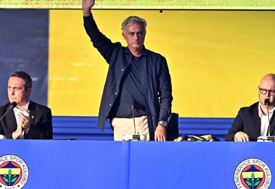 Kadıköy'de Jose Mourinho coşkusu: İmza töreninde çok konuşulacak sözler!