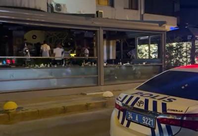 Kadıköy’de restoranın asma tavanı çöktü: Yaralılar var