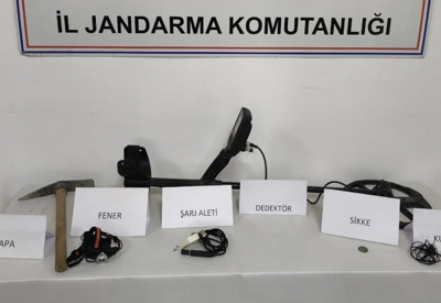 Jandarmadan kaçan şahıs tarihi sikke ile yakalandı