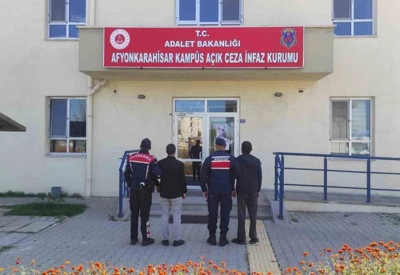 Afyonkarahisar’da kaçak iki kişi yakalandı