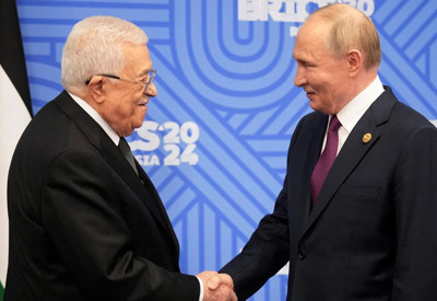 Putin, Filistin Devlet Başkanı Abbas ile bir araya geldi