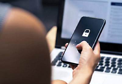 İnternet alışverişlerinde cep telefonu ve akıllı saatlerde iade hakkı kaldırıldı mı? Resmi açıklama geldi