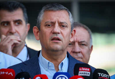 Özgür Özel’den kayyum tepkisi: “Uyarıyorum, söz bitmek üzere”