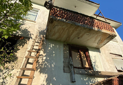 Evinde ölü bulundu, başına 'bal kabağı' ile vurulmuş