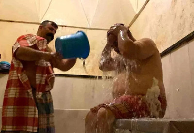 100 yıllık geleneği yaşatıyor; Aylık 50 bin lira kazanıyor...