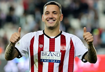 Rey Manaj 1 yıllığına Süper Lig ekibine geliyor; Beşiktaş’ın bütün umutları yıkıldı