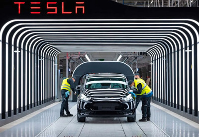 Tesla’dan radikal adım! O model artık satılmayacak