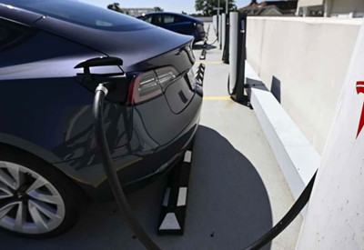 Elektriklide hayal kırıklığı: ABD'de dev yatırımlar askıya alındı