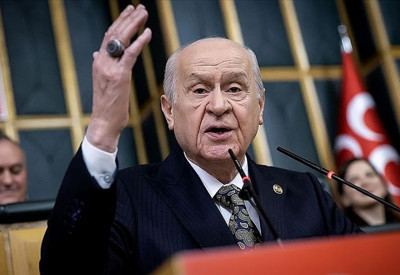 Meclis'te yemin kavgası! Bahçeli: Yasal hakkın engellenmeye çalışılması siyasi eşkıyalık