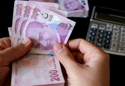 65 yaş düzenlemesinde faiz sürprizi! Emekliye af gibi madde yasa teklifinde yer aldı