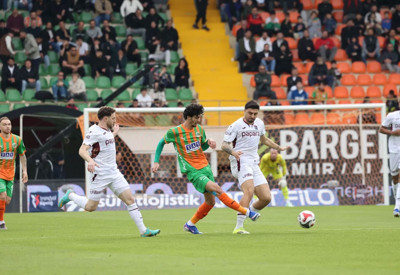 Trabzonspor, deplasmanda Alanyaspor ile 1-1 berabere kaldı