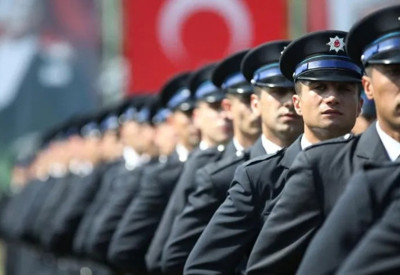 Binlerce kişiye polisliğe dönüş yolu açıldı: Yeni kadrolara atama yapılacak