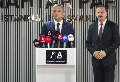 CHP Genel Başkanı Özel, Anahtar Parti Genel Başkanı Ağıralioğlu ile görüştü