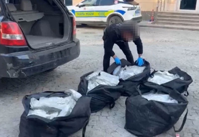 Edirne'de Moldova plakalı araçta 90 kilo yasaklı madde ele geçirildi