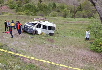 Öğrenci servisi şarampole yuvarlandı: 3 ölü, 7 yaralı