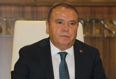 Tutuklu bulunan Muhittin Böcek hastaneye kaldırıldı