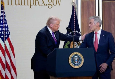 Trump'tan Mehmet Öz'e doğum günü sürprizi