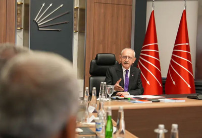 CHP'de iki belediye başkanının ihracı istendi