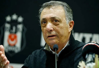 Beşiktaş'ın eski başkanı Ahmet Nur Çebi, asırlık kulübü satın alıyor