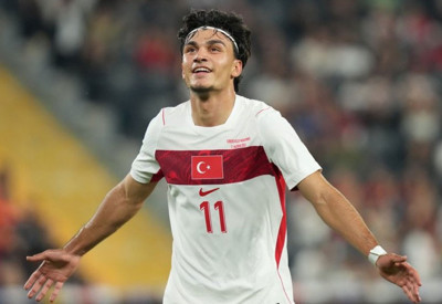 Galatasaray istiyordu! Can Uzun'dan transfer kararı
