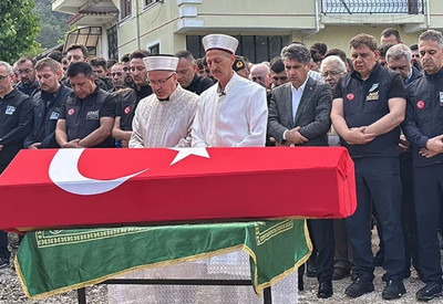 AFAD personeline acı veda! Cenaze namazını babası kıldırdı