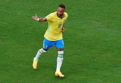 Efsane 'Bitti' diyerek veda etti! Neymar ilk golünü attığı statta son golünü attı
