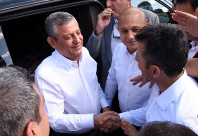 Özgür Özel yarın CHP'ye veda edecek deniyor! Yeni partinin binası görüntülendi: Harıl harıl çalışıyorlar!