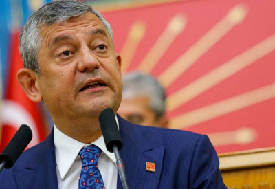 Özgür Özel'den veda konuşması: Vakti gelmiş bir vedanın hüznünü taşıyorum! Yeni partiyi kuruyoruz