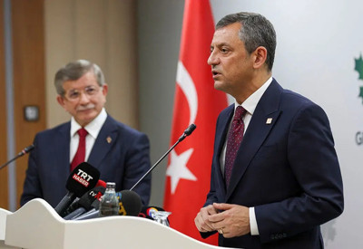 Davutoğlu, Özgür Özel'e tavsiyede bulundu: "Tekrar tartışma vakti"