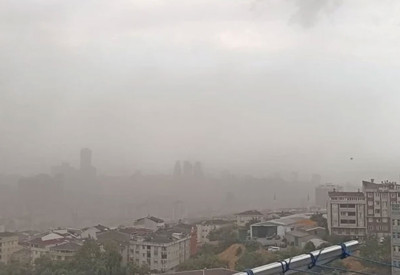 İstanbul'da şiddetli fırtına etkisini gösterdi
