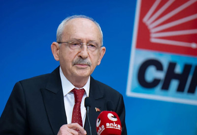 CHP’de belediye başkanlarına net mesaj: Tarafınızı seçin!
