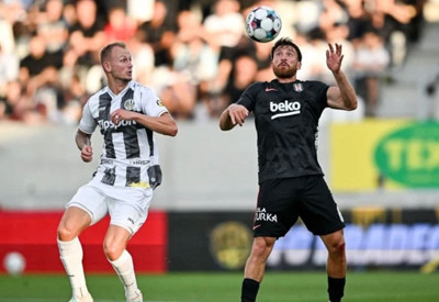 Beşiktaş, Hradec Kralove'yi tek golle yıktı