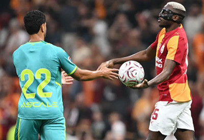 Galatasaray, Villarreal'e mağlup oldu. Tepkiler eşliğinde gelen yenilgi