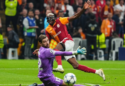 Menajer açıkladı! Victor Osimhen Galatasaray'a transfer yaptı