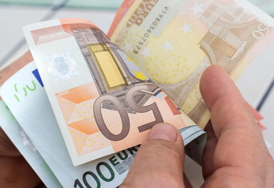 Komşuda maaşlar uçuşa geçti! Ortalama ücret belli oldu