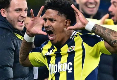 Oosterwolde Roma'yı yakmaya gidiyor! İşte Fenerbahçe'nin kasasına girecek para